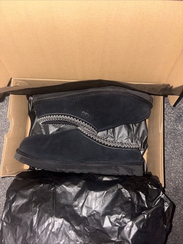 Uggs tasman size 8 - uggs,