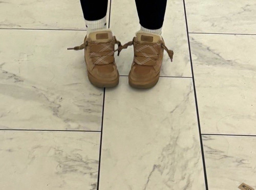Ugg teens brown low top - teens,