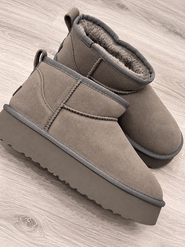 Ugg boots size uk8 - uk8, fit